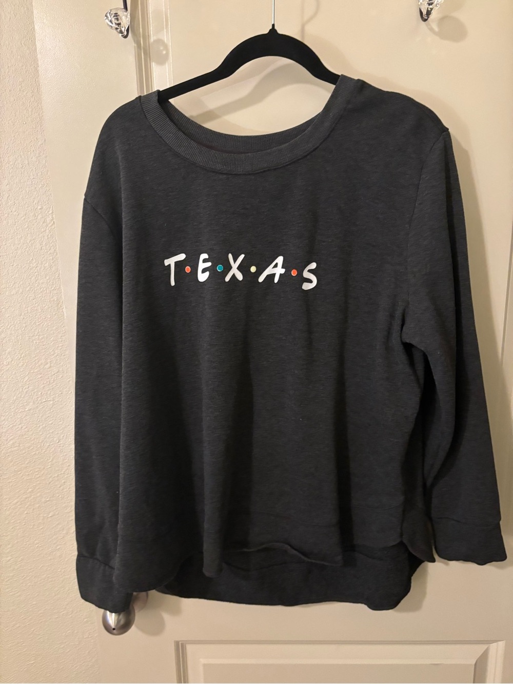 Charcoal 'TEXAS' Graphic Sweatshirt Friends XXL Cozy Fall Winter Loungewear - Picture 2 of 5